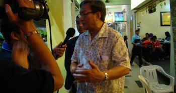 YB Wee Choo Keong giving an interview with TV reporters